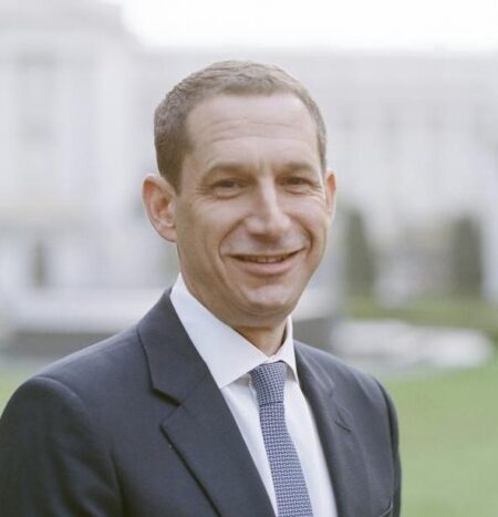 Levi Strauss heir Daniel Lurie elected mayor of San Francisco – The Guardian