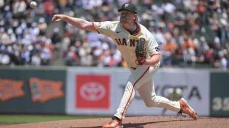 SF Giants Ace’s Campaign Echoes His Remarkable Cy Young Comeback SF Giants Ace’s Campaign Has Been Eerily Similar to His Previous Cy Young Season – Sports Illustrated