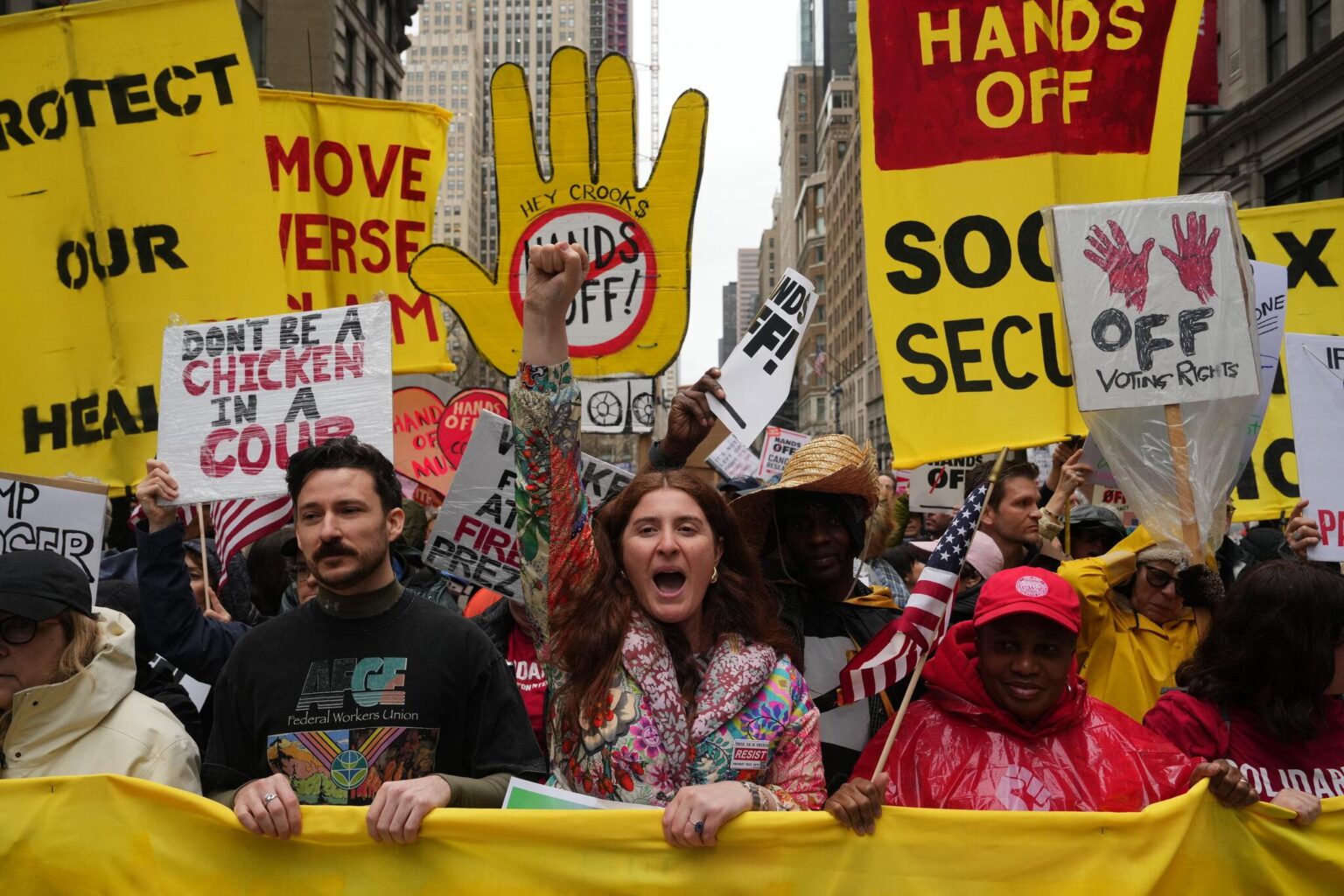 Teargas Erupts Across US as Anti-Trump Protests Ignite – Live Updates Teargas used to disperse anti-Trump protests across US – as it happened – The Guardian