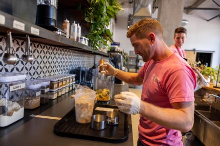 An AI smoothie shop opened in San Francisco with much hype. Why is it closed already? – The Guardian