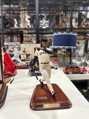Giants Boss Hints That Barry Bonds Statue Is ‘Coming’ – Sports Illustrated