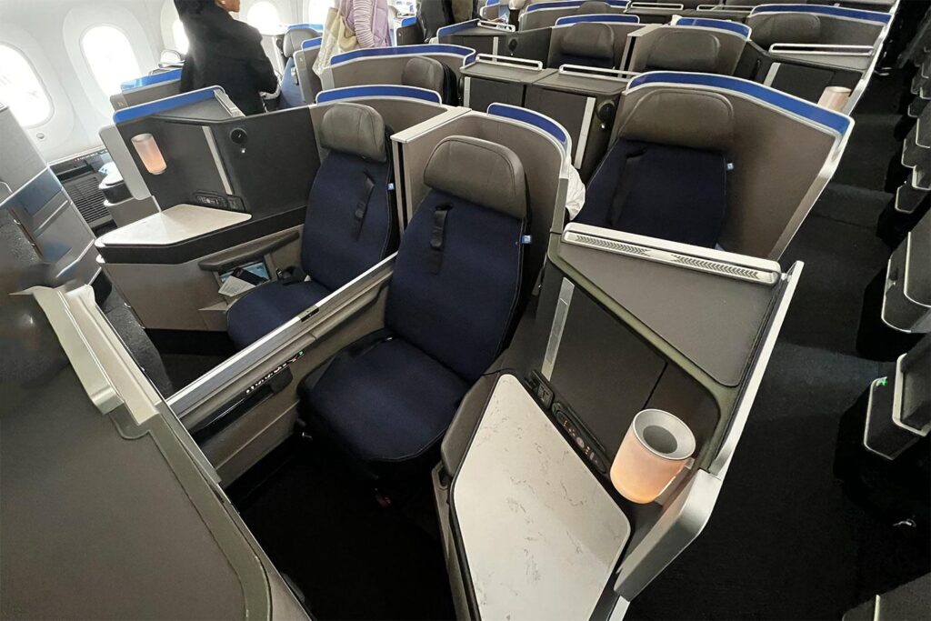 Experience Ultimate Luxury: Inside United Airlines Business Class from Sydney to San Francisco Review: United Airlines Business Class, Sydney – San Francisco – View from the Wing