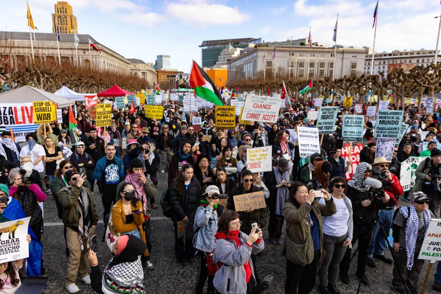 San Francisco Protesters Unite in Powerful Show of Solidarity with LA ICE Demonstrations San Francisco protesters gather in solidarity with LA ICE protests – NBC Bay Area