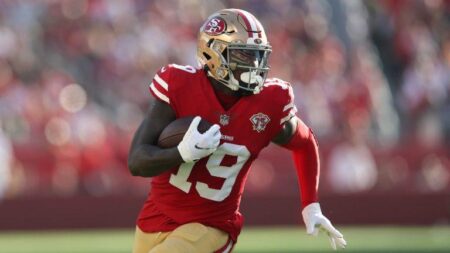 San Francisco 49ers Star Receiver Deebo Samuel Hospitalized with Pneumonia San Francisco 49ers star receiver Deebo Samuel hospitalized with pneumonia – Yahoo Sports