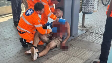 Teacher Survives Stabbing in Italy and Miraculously Returns Home to Family in the US Teacher stabbed while on vacation in Italy returns to family in US: ‘It’s a miracle’ – WNEM