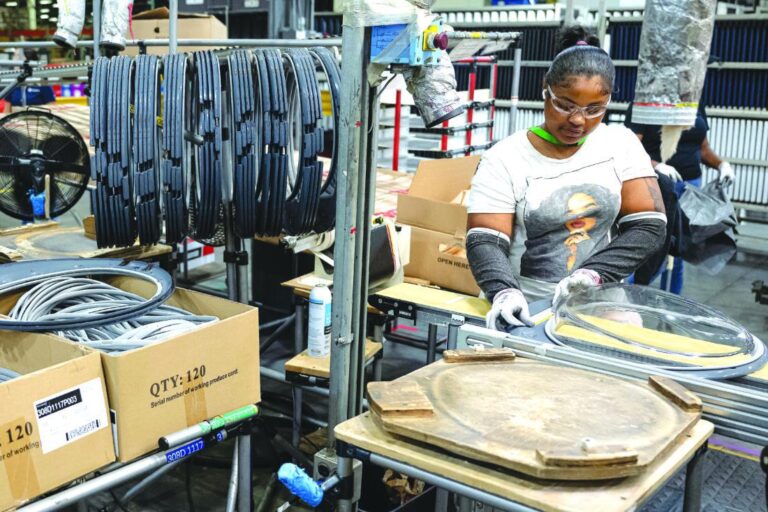 U.S. hiring stalls, with employers reluctant to expand in an increasingly erratic economy – Los Angeles Times