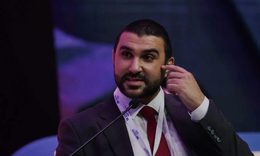 Anger after British commentator held by ICE in US for criticising Israel – Sky News