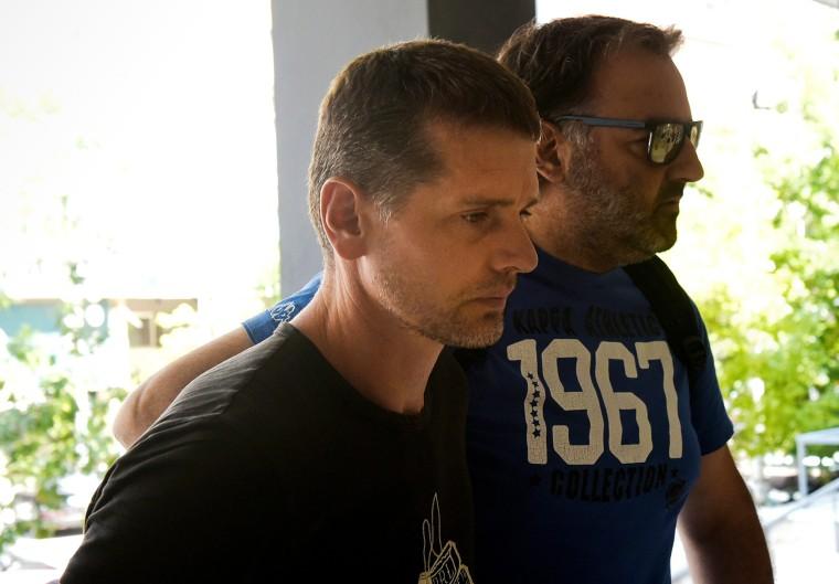 Alleged Russian crypto crime boss Alexander Vinnik extradited to San Francisco – CBS News