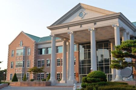 UC grad schools stand out in 2019 US News rankings – University of California