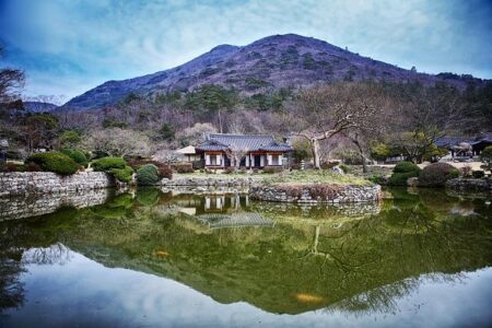 Powerful 4.9 Magnitude Earthquake Rocks Cali with Intense Tremors Powerful 4.9 magnitude earthquake hits Cali with violent tremors – the-sun.com